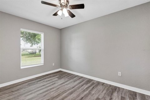 House in Ocala, Florida 3 bedrooms, 119.29 sq.m. № 2210342 - photo 17