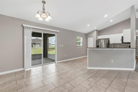 House in Ocala, Florida 3 bedrooms, 119.29 sq.m. № 2210342 - photo 14