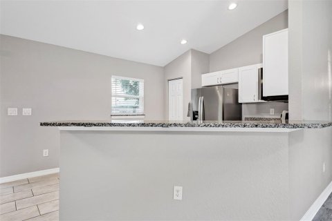 House in Ocala, Florida 3 bedrooms, 119.29 sq.m. № 2210342 - photo 15