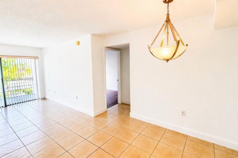 Condominio en alquiler en Sunrise, Florida, 2 dormitorios, 116.31 m2 № 2069297 - foto 8