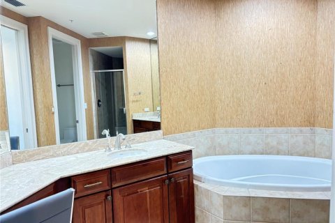 Condo in Palmetto, Florida, 2 bedrooms  № 2416291 - photo 30