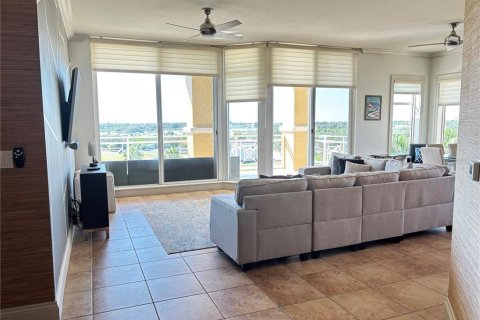 Condo in Palmetto, Florida, 2 bedrooms  № 2416291 - photo 5