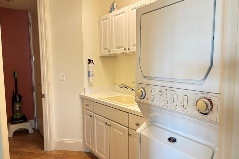 Condo in Palmetto, Florida, 2 bedrooms  № 2416291 - photo 24