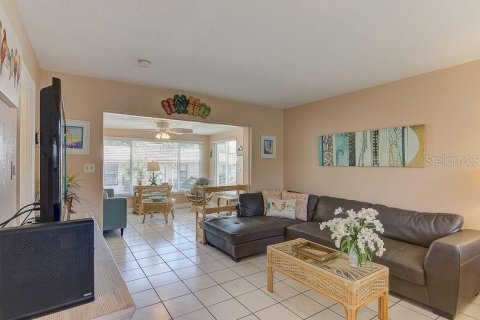 Casa en alquiler en Sarasota, Florida, 2 dormitorios, 82.4 m2 № 2136317 - foto 9
