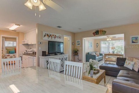 Casa en alquiler en Sarasota, Florida, 2 dormitorios, 82.4 m2 № 2136317 - foto 21