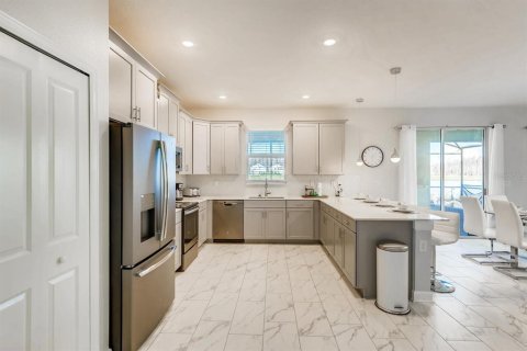 Casa en venta en Kissimmee, Florida, 6 dormitorios, 349.31 m2 № 1724201 - foto 8