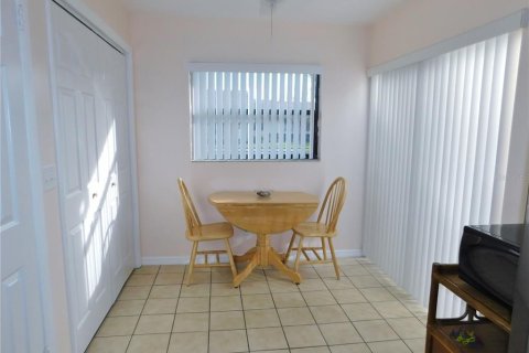 Villa ou maison à louer à Oldsmar, Floride: 3 chambres, 134.24 m2 № 2388870 - photo 11