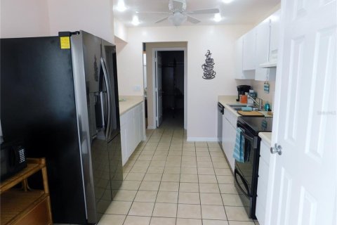 Villa ou maison à louer à Oldsmar, Floride: 3 chambres, 134.24 m2 № 2388870 - photo 9