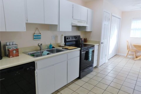 Villa ou maison à louer à Oldsmar, Floride: 3 chambres, 134.24 m2 № 2388870 - photo 10
