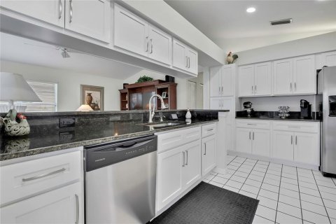 Villa ou maison à vendre à Spring Hill, Floride: 2 chambres, 173.63 m2 № 2422693 - photo 6
