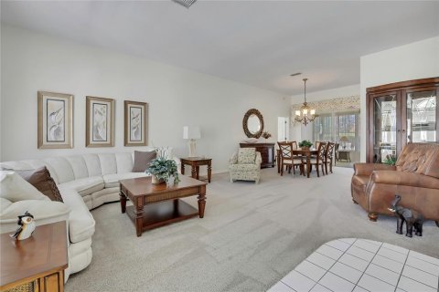 Villa ou maison à vendre à Spring Hill, Floride: 2 chambres, 173.63 m2 № 2422693 - photo 15