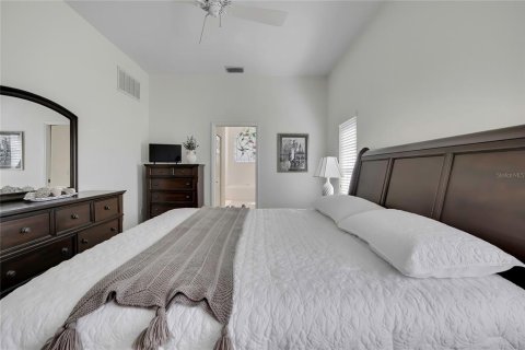 Villa ou maison à vendre à Spring Hill, Floride: 2 chambres, 173.63 m2 № 2422693 - photo 10