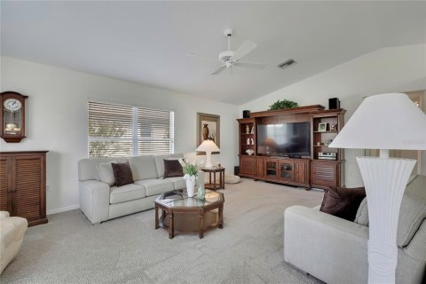 Villa ou maison à vendre à Spring Hill, Floride: 2 chambres, 173.63 m2 № 2422693 - photo 25