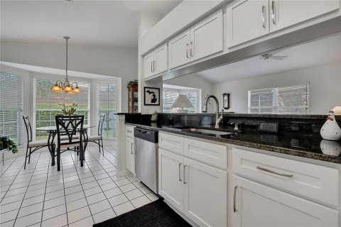 Villa ou maison à vendre à Spring Hill, Floride: 2 chambres, 173.63 m2 № 2422693 - photo 2