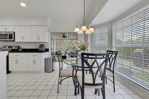 Villa ou maison à vendre à Spring Hill, Floride: 2 chambres, 173.63 m2 № 2422693 - photo 8