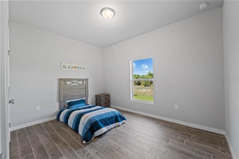 House in Port Charlotte, Florida 3 bedrooms, 155.15 sq.m. № 1087485 - photo 25