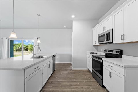 House in Port Charlotte, Florida 3 bedrooms, 155.15 sq.m. № 1087485 - photo 15