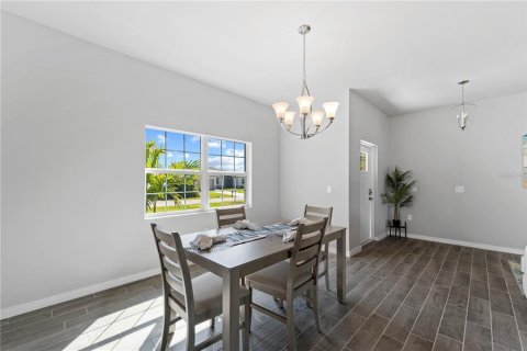 House in Port Charlotte, Florida 3 bedrooms, 155.15 sq.m. № 1087485 - photo 13