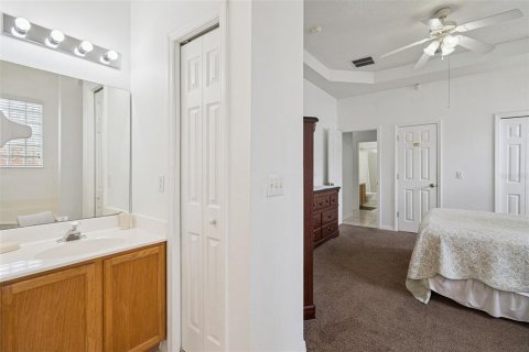 House in Davenport, Florida 4 bedrooms, 162.76 sq.m. № 2212533 - photo 20