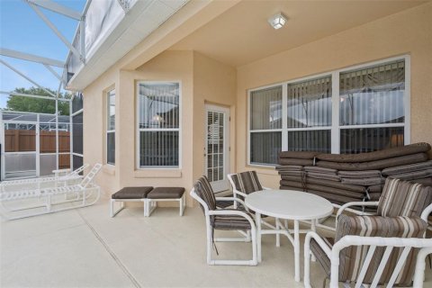 House in Davenport, Florida 4 bedrooms, 162.76 sq.m. № 2212533 - photo 25