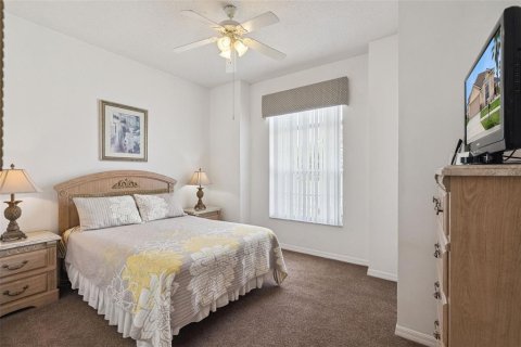 House in Davenport, Florida 4 bedrooms, 162.76 sq.m. № 2212533 - photo 15