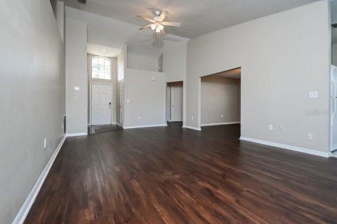 House in Apollo Beach, Florida 3 bedrooms, 130.81 sq.m. № 2384374 - photo 5