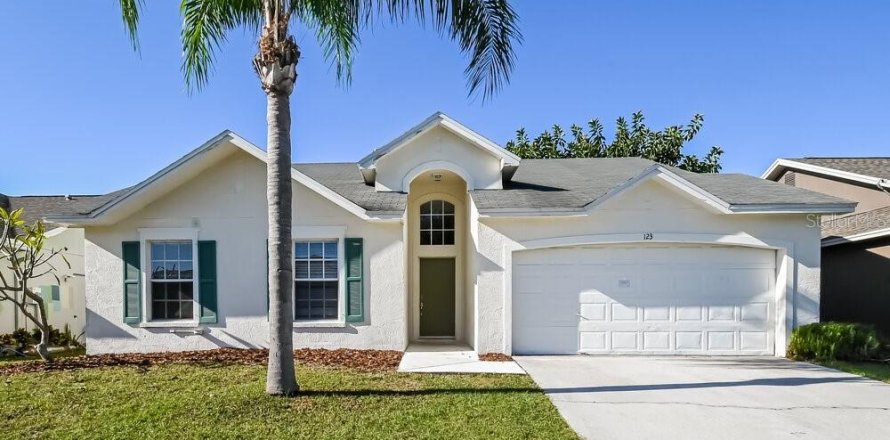 House in Apollo Beach, Florida 3 bedrooms, 130.81 sq.m. № 2384374