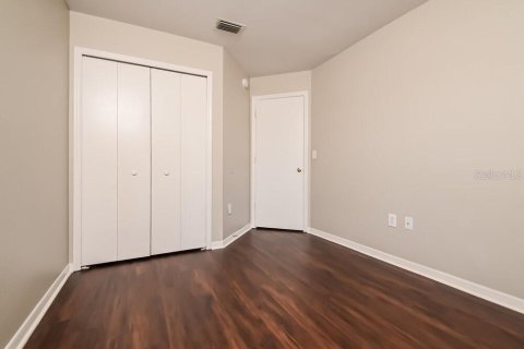 House in Apollo Beach, Florida 3 bedrooms, 130.81 sq.m. № 2384374 - photo 12