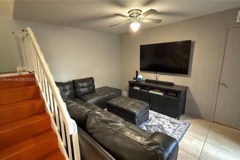 Touwnhouse à vendre à Boca Raton, Floride: 2 chambres, 112.23 m2 № 1971879 - photo 4