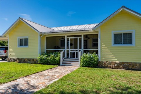 House in Punta Gorda, Florida 3 bedrooms, 166.67 sq.m. № 2235687 - photo 8