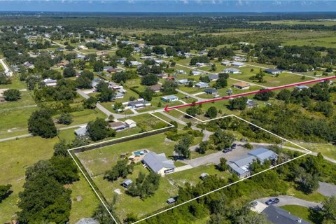 House in Punta Gorda, Florida 3 bedrooms, 166.67 sq.m. № 2235687 - photo 3