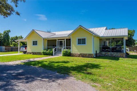 House in Punta Gorda, Florida 3 bedrooms, 166.67 sq.m. № 2235687 - photo 7