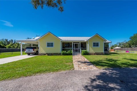 House in Punta Gorda, Florida 3 bedrooms, 166.67 sq.m. № 2235687