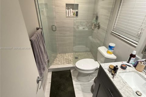 Condominio en venta en Miami, Florida, 1 dormitorio, 75.16 m2 № 2009682 - foto 3