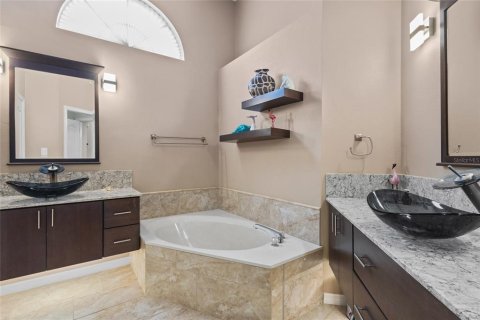 Casa en venta en Sarasota, Florida, 2 dormitorios, 166.76 m2 № 2330144 - foto 23