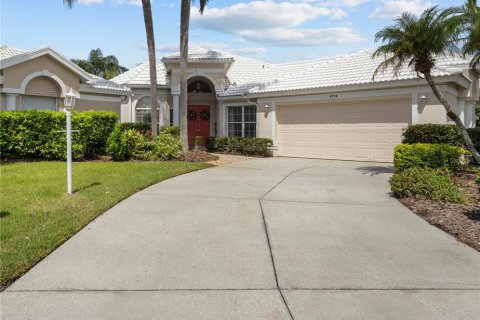 Villa ou maison à Sarasota, Floride 2 chambres, 166.76 m2 № 2330144