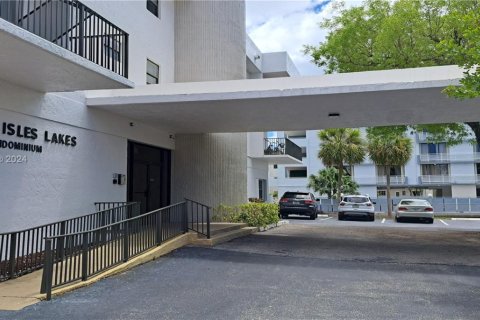 Copropriété à vendre à Hallandale Beach, Floride: 3 chambres, 148.64 m2 № 1920872 - photo 23
