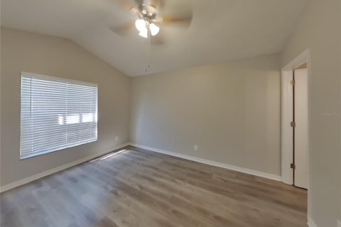 Casa en alquiler en Valrico, Florida, 3 dormitorios, 119.84 m2 № 1911011 - foto 7
