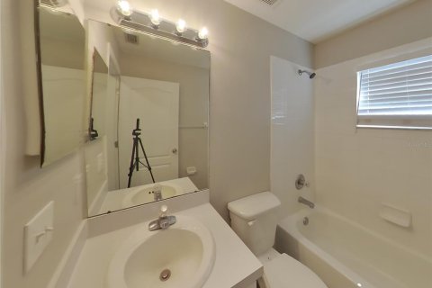 Casa en alquiler en Valrico, Florida, 3 dormitorios, 119.84 m2 № 1911011 - foto 12