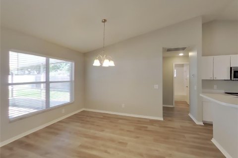 Casa en alquiler en Valrico, Florida, 3 dormitorios, 119.84 m2 № 1911011 - foto 4