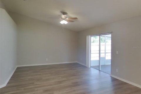 Casa en alquiler en Valrico, Florida, 3 dormitorios, 119.84 m2 № 1911011 - foto 3