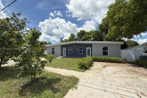 Casa en alquiler en Hallandale Beach, Florida, 3 dormitorios, 107.58 m2 № 1930425 - foto 2