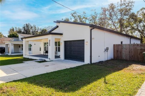 House in Tampa, Florida 3 bedrooms, 176.51 sq.m. № 2121678 - photo 19