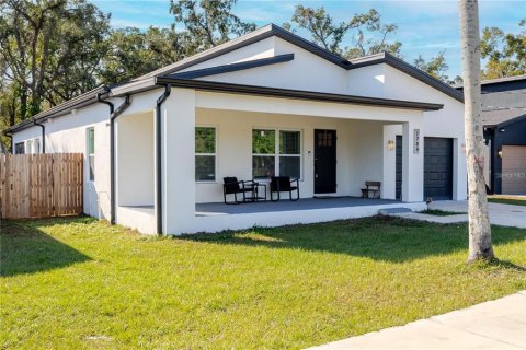 House in Tampa, Florida 3 bedrooms, 176.51 sq.m. № 2121678 - photo 20