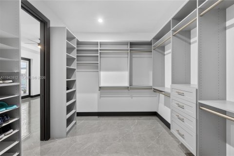 Villa ou maison à vendre à Cape Coral, Floride: 3 chambres № 1999341 - photo 27