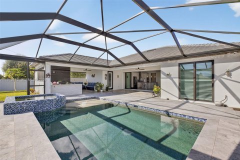 Villa ou maison à vendre à Cape Coral, Floride: 3 chambres № 1999341 - photo 28