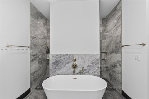 Villa ou maison à vendre à Cape Coral, Floride: 3 chambres № 1999341 - photo 22