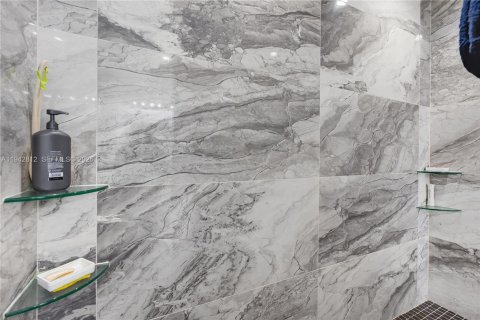 Villa ou maison à vendre à Cape Coral, Floride: 3 chambres № 1999341 - photo 23