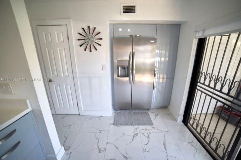 Купить таунхаус в Хайалиа, Флорида 2 спальни, 93.37м2, № 1983451 - фото 12