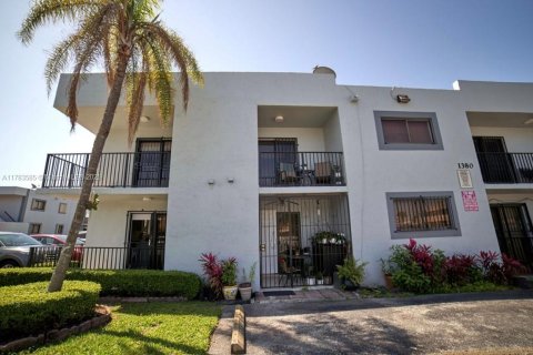 Таунхаус в Хайалиа, Флорида 2 спальни, 93.37м2 № 1983451